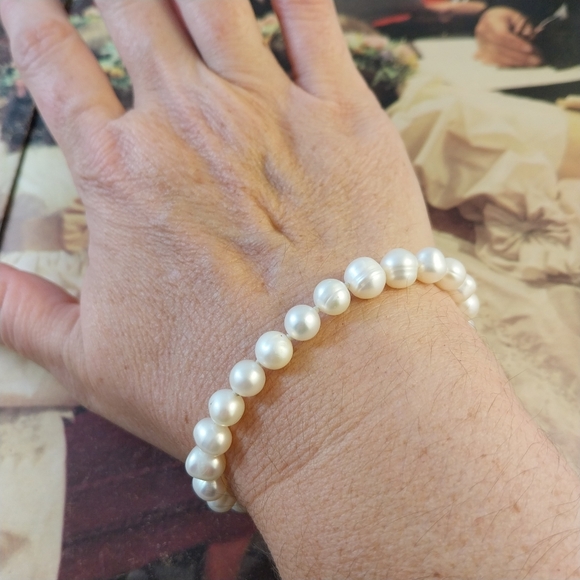 Freshwater Pearl Bracelet with Sterling Silver Clasp - Picture 4 of 12
